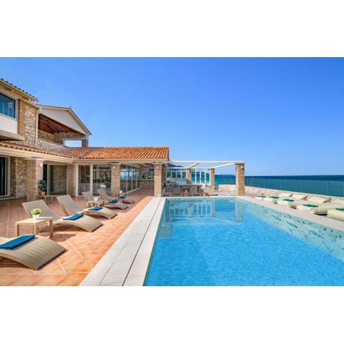 Villa Ionio Beach House by Villa Plus