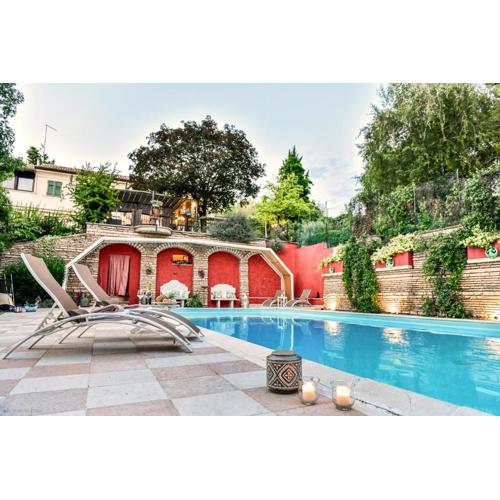 Villa Isidoro ampio parco ,piscina privata, arte e giochi , fitness
