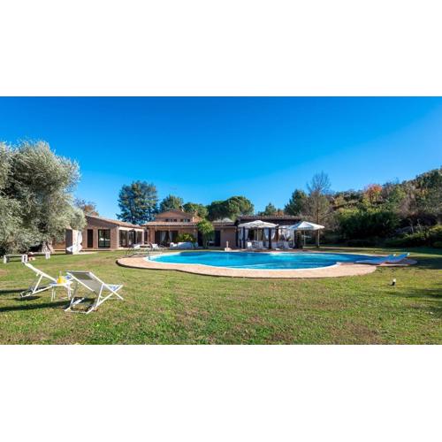 VILLA ISOTTA 8&4, Emma Villas