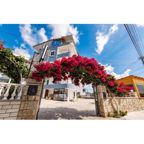 Villa JIOTA