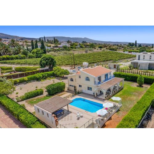 Villa Joanna Coral Bay by Villa Plus