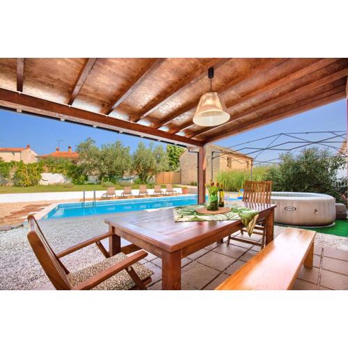 Villa John
