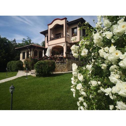 къща за гости villa Jurta