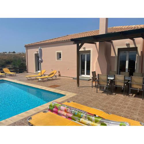 Villa Karavaki
