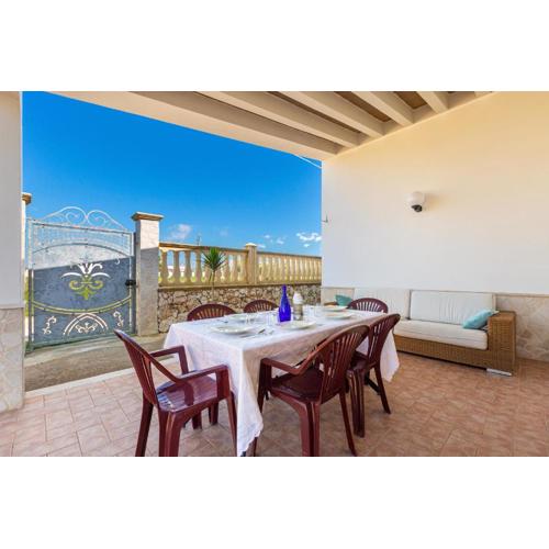 Villa Karosella by BarbarHouse