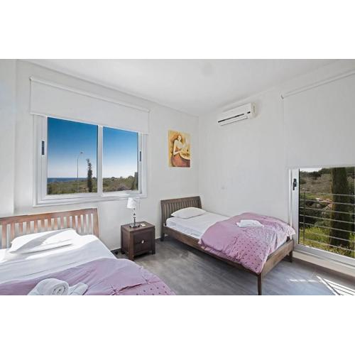 Villa Kono Sunshine - Luxury 4 Bedroom Cape Greco - Villa Close To Beach With Panoramic Views