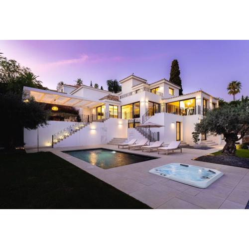 Villa Kumaro 4 bedroom spa outdoor pool parking
