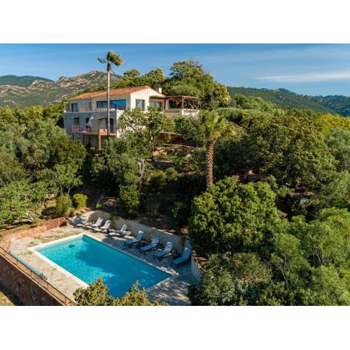 Villa L\