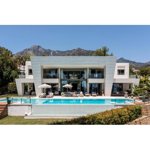 Villa LA 5 bedroom Villa in Sierra Blanca, Marbella
