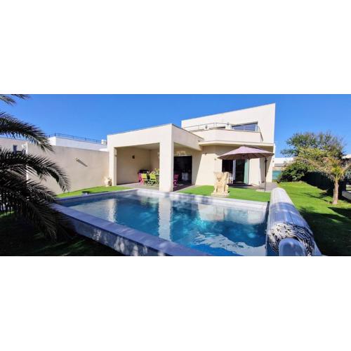 VILLA LA MAZAL, Bord de Mer, Piscine, Double Baignoire Balneo, Climatisation