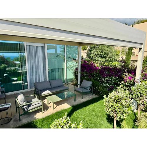 Villa La Scala, Green Coast, Palase