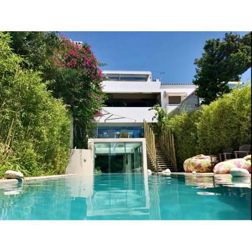 VILLA LAGUNA BLUE - Kavouri Vouliagmeni BEACH FRONT