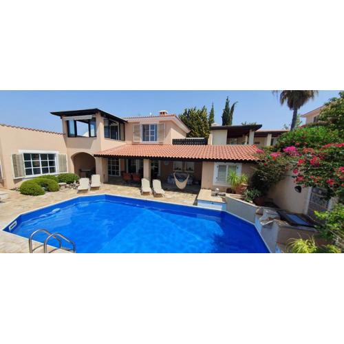 Villa Laonari