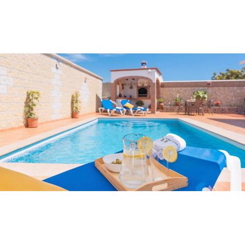 Villa Las Flores de Nerja by Ruralidays