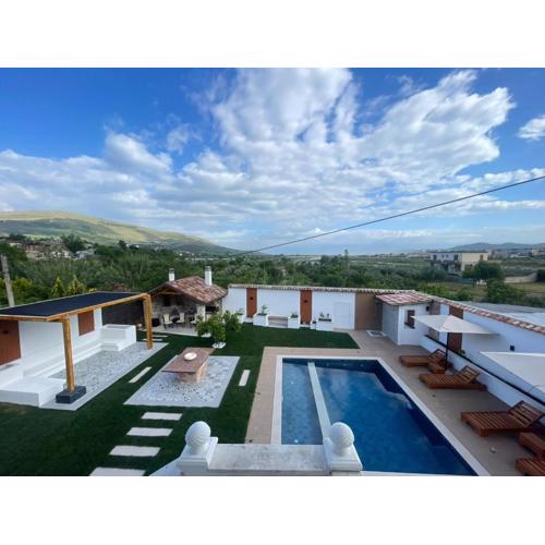 Villa Lejzo - Swimming Pool