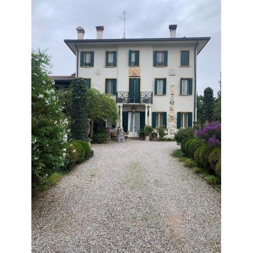 Villa Leonati