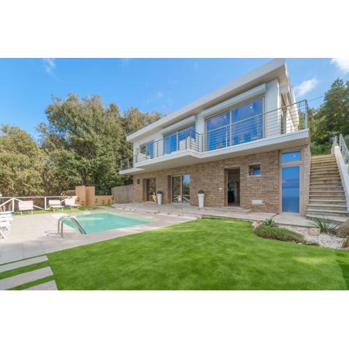 Villa Liam con Piscina - Goelba