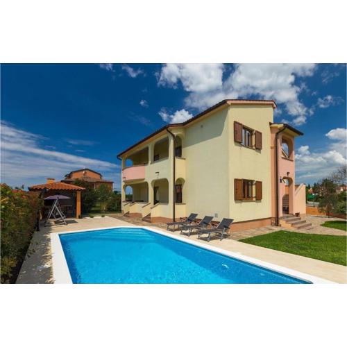 Villa Linden Tree