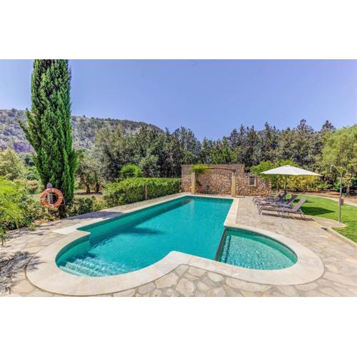 Villa Llenyater by Sealand Villas