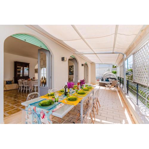 Villa Lola