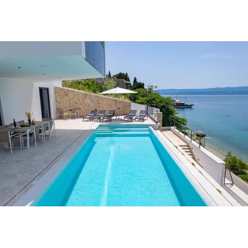 Villa Loma, Brzet, Omiš