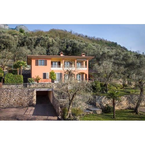 Villa Lory