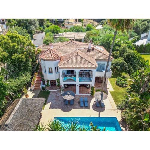 Villa Los Olivos Boho Style Pool Tranquile
