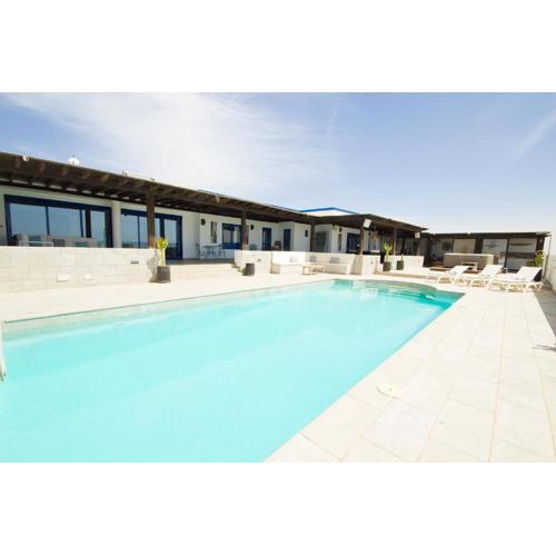 Villa Lucy - By AZ Rentals