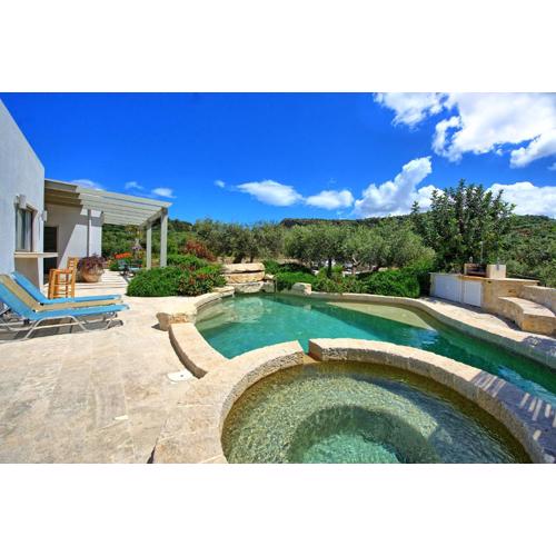 Villa Lucy by PosarelliVillas
