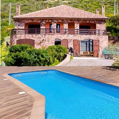 Villa Luna e\