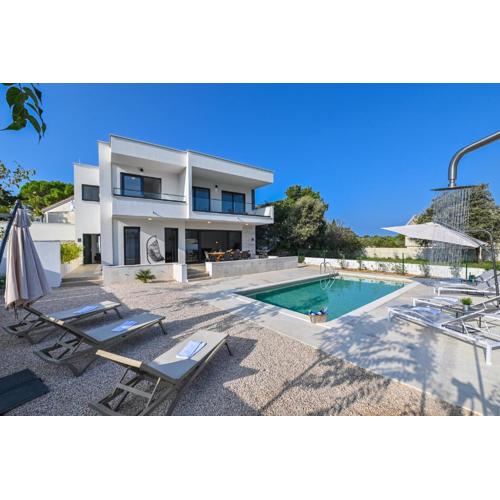 Villa Lunika with Private pool