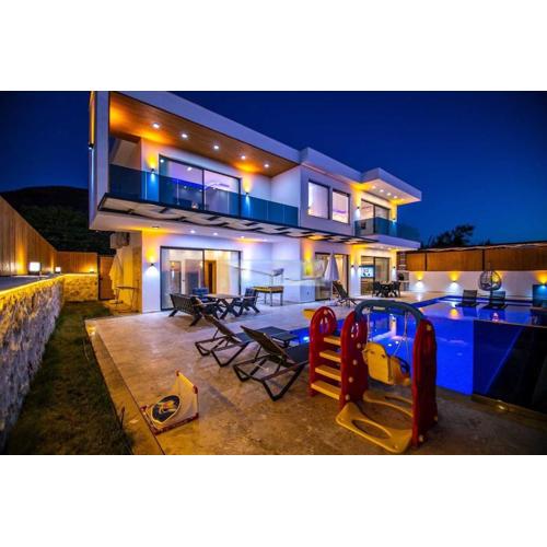 Villa Lycian-Kalkan 3 Bedroom-2 Jakuzzies-Sauna-Turkish Hamam-Huge Private Pool and lovely garden