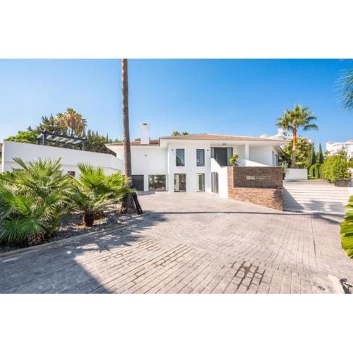 Villa Macarena - Extravagant & Luxurious Dream