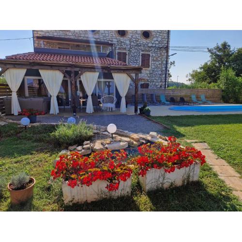 Villa Makale