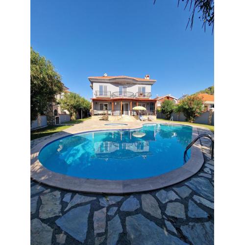 Villa Manevi