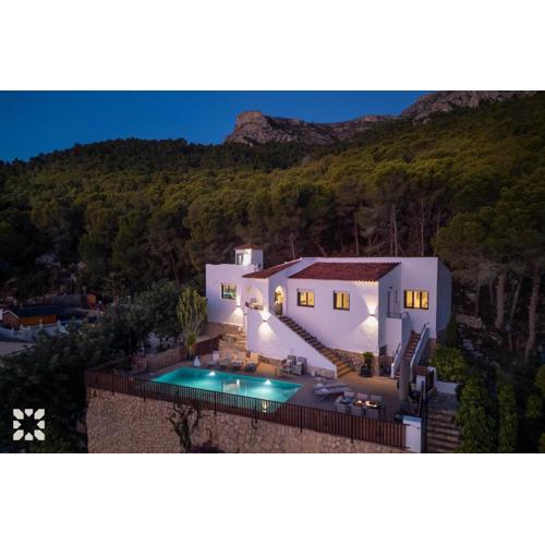 Villa Maracala by Abahana Villas