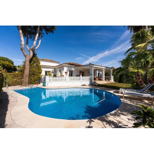 Villa Marbella private pool and sea view