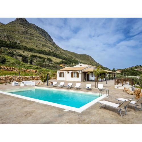 Villa Mari e Monti by Interhome