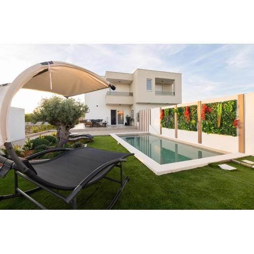 Villa Marimar with pool, Zadar