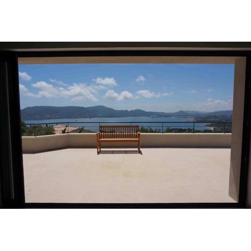 Villa MARINARCA sitew Porto Vecchio Marina di Fiori Vue mer piscine chauffée Clim plage à pied tennis