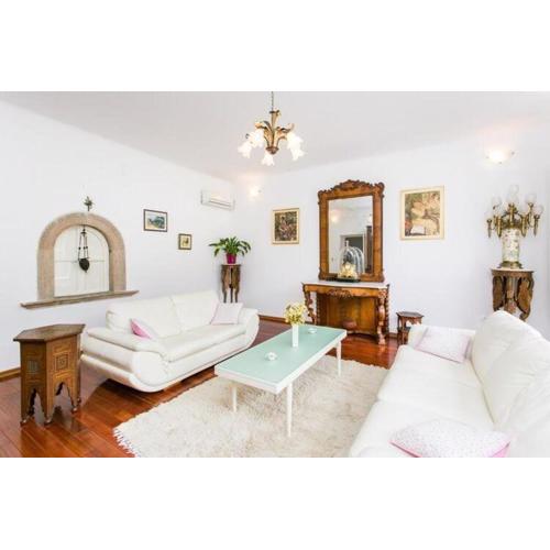 Villa Marini Dvori - Two-Bedroom Apartment with Terrace