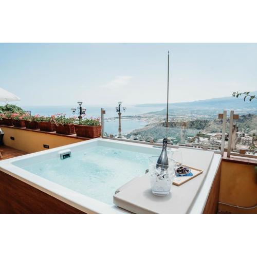 Villa Marta Luxury Sea View and Spa