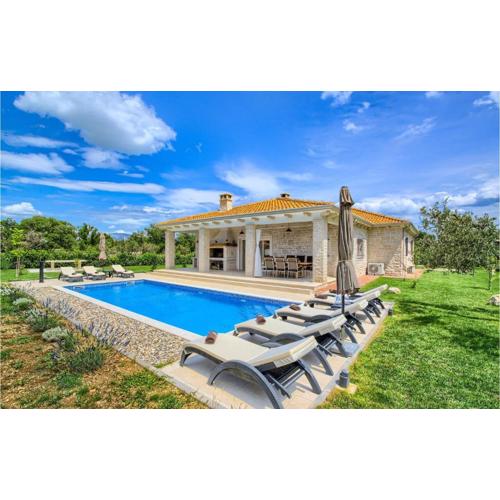 Villa Mary