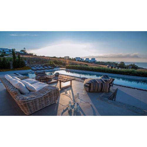 Villa Maspalomas Deluxe Luxury Retreat In Gran Canaria Private Heated Pool Poolside Kitchen Bbq Facilities Golf Course View Minutes From,