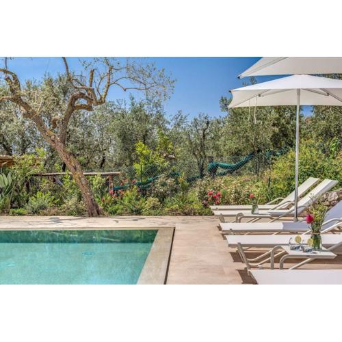 Villa Mediterranea with Heated Pool, Walking Distance from Town