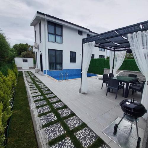 Villa Mell