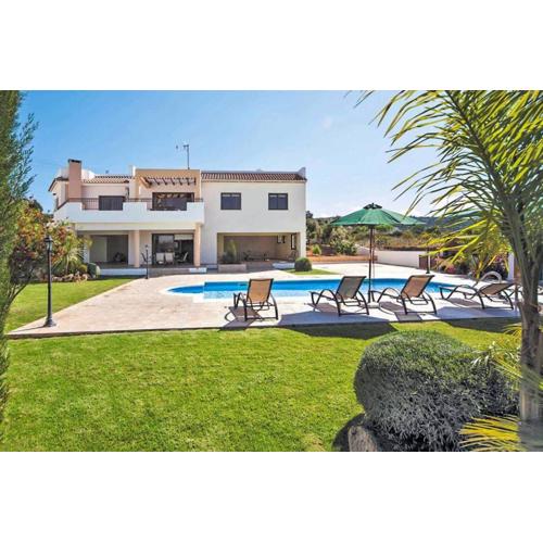 Villa Melody Latchi