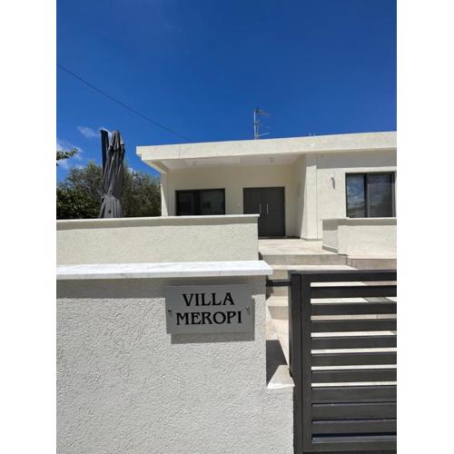 Villa Meropi
