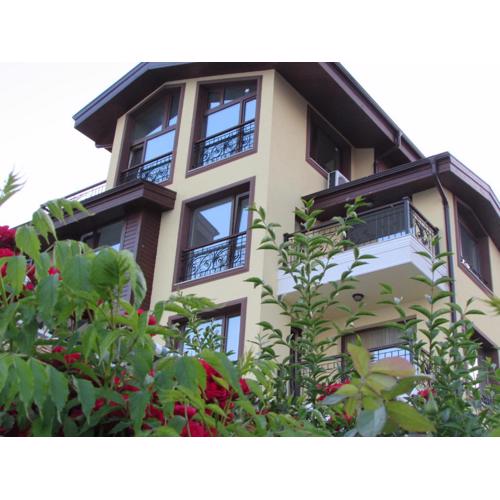 Villa Milagro Apartments