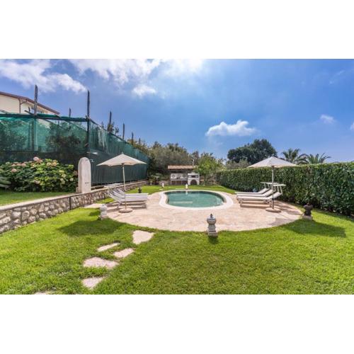 Villa Mimosa Rustic Elegance Views & Pool